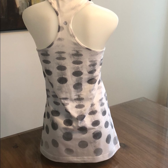 Lululemon Tank - Picture 2 of 6